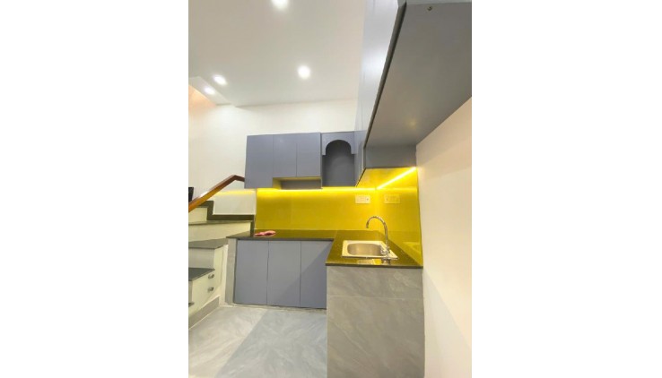 NHÀ 1/ CHIẾN LƯỢC, HẺM 4M, 30M2, 2 TẦNG 2PN GIÁ NHỈNH 3 TỶ